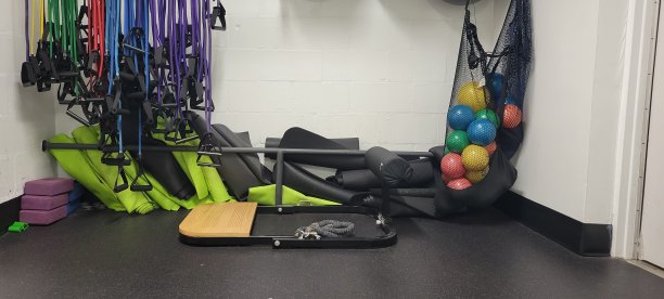 各种现代运动器材图片下载