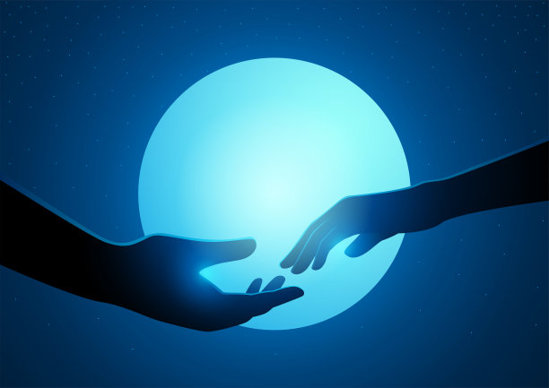 在一个满月的背景下，一对情侣的手伸向彼此图片下载