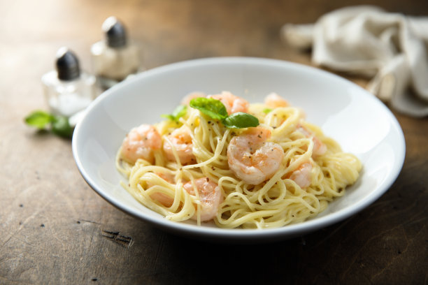 意大利面和虾图片下载