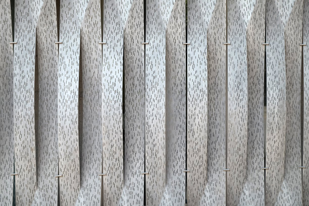 一幅抽象的银金属结构背景图。铁篱笆。图片下载