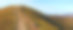 鸟瞰图越野车公路旅行爬上山的山图片下载