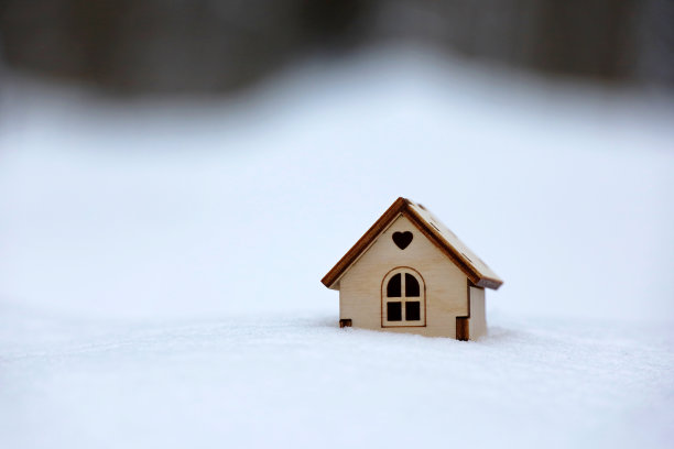 雪中的木屋模型图片下载