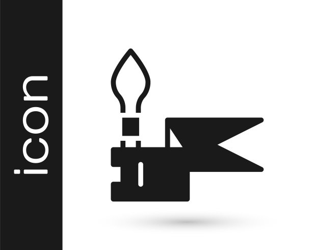 黑色中世纪矛图标孤立在白色背景。中世纪的武器。向量图片下载