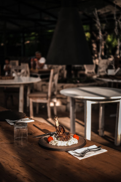 桌上的饭图片下载