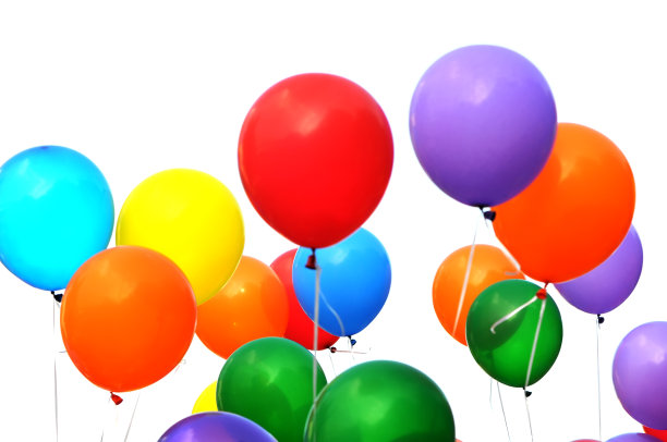 一串五彩气球在城市节日图片下载