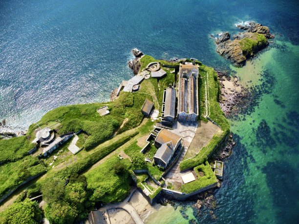 德雷克岛，德文郡普利茅斯湾无人机照片图片下载