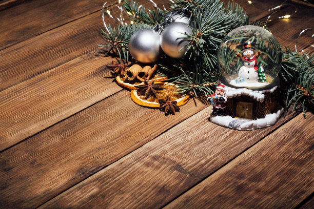 木制背景的圣诞作文图片下载