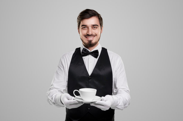 正向服务员提供一杯咖啡图片下载