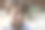 脏兮兮的无家可归的男孩眼里满是泪水图片下载