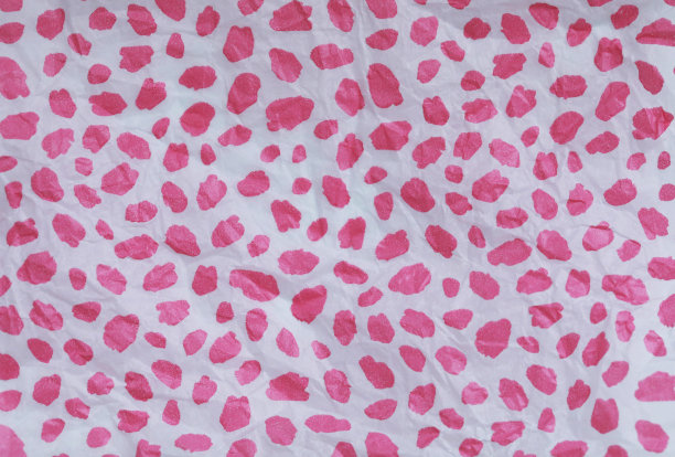 抽象的背景皱巴巴的织物纸粉红色豹纹图片下载
