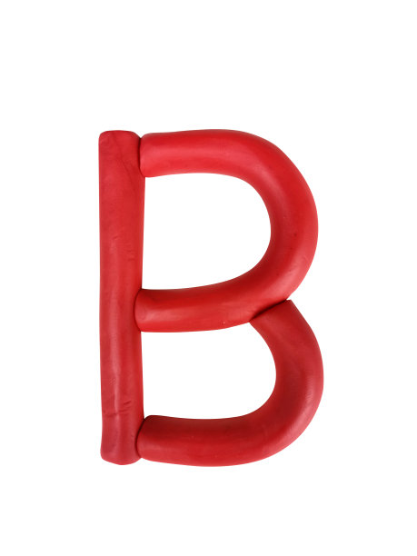 手工制作的橡皮泥字母孤立在白色背景。彩色英文字母造型粘土图片下载