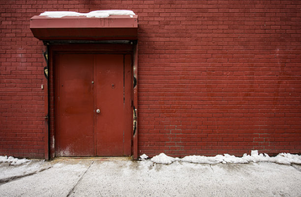 红砖墙和门背景在纽约图片下载