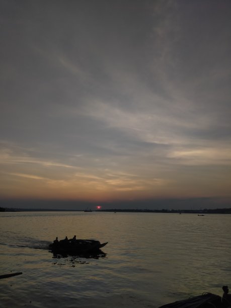 美丽的日落在海上图片下载