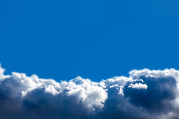 云与蓝天图片下载