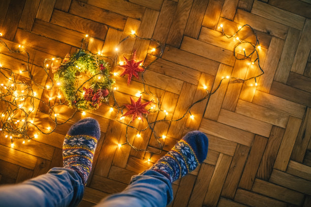 为圣诞节和新年庆祝做准备图片下载