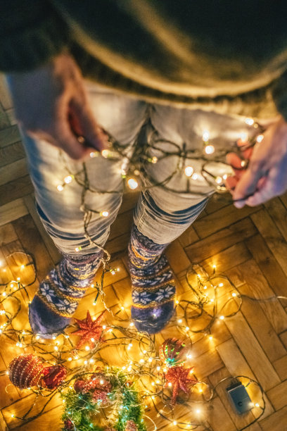 为圣诞节和新年庆祝做准备图片下载