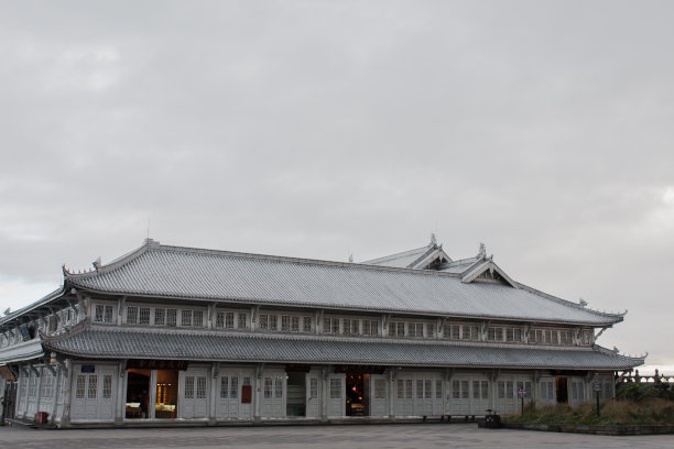 峨眉山金顶银殿，峨眉山，四川，中国峨眉山金顶银殿，四川，中国图片下载