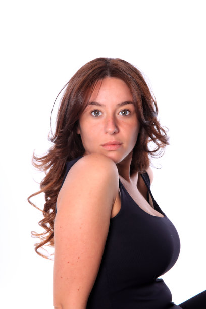 肖像美丽的白色长发年轻女子在白色的背景图片下载