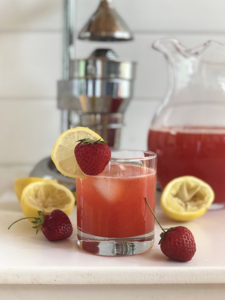 草莓柠檬水图片下载