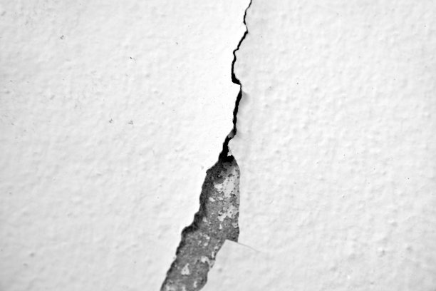 房子旧墙的裂缝闭合背景水泥粗糙抽象纹理设计和背景。图片下载