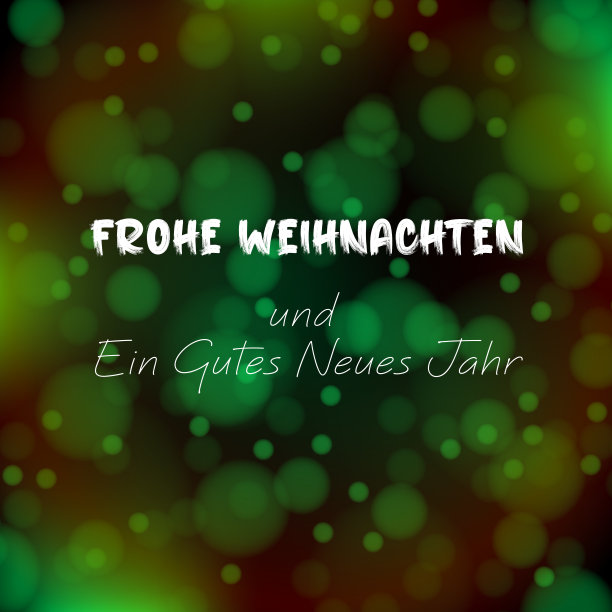 圣诞快乐和新年快乐短信德语与散焦灯在绿色的背景。图片下载