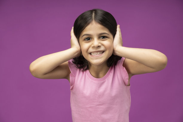 可爱的印度小女孩，库存照片图片下载