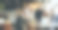 快乐的商人在办公室里大笑图片下载