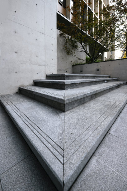 阳光下的楼梯图片下载