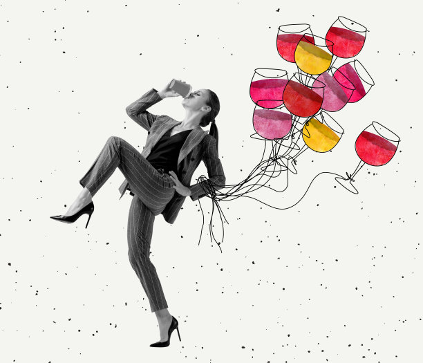 当代艺术拼贴，现代设计。穿着商务套装的美女一边喝着咖啡，一边拿着酒杯漫步图片下载