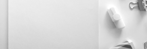 开放的速写本模型。绘图员的桌子。图片下载