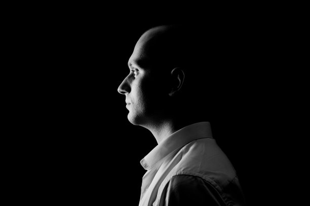 黑人和白人的脸图片下载