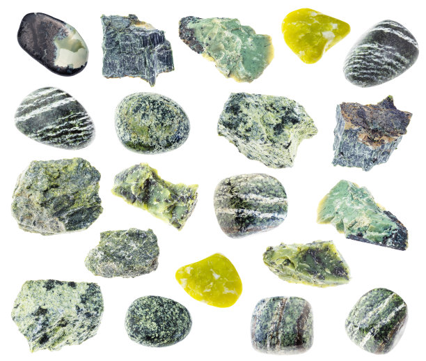一套各种各样的蛇纹石切割在白色图片下载