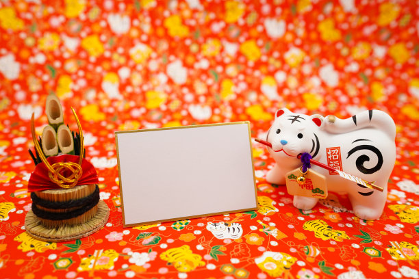 老虎娃娃和背景背景(年卡材料)图片下载