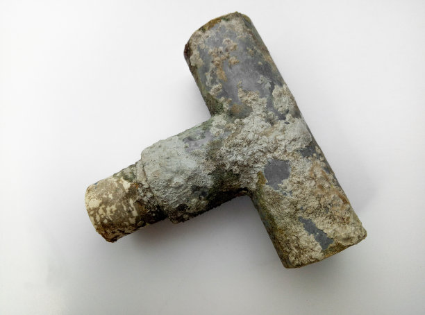 水管脏且风化图片下载