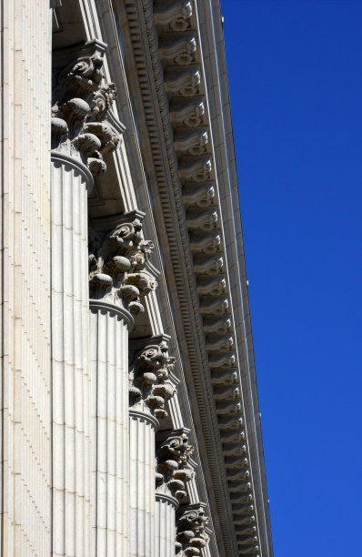 科林斯柱廊和华丽的飞檐-西北共同人寿保险老总部(1914年)，密尔沃基，威斯康星州，美国图片下载