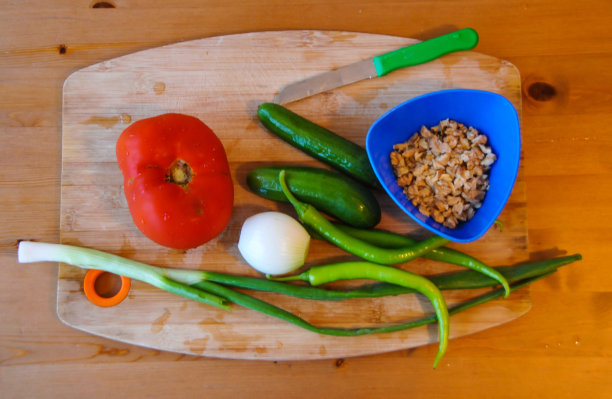 餐桌上的蔬菜图片下载