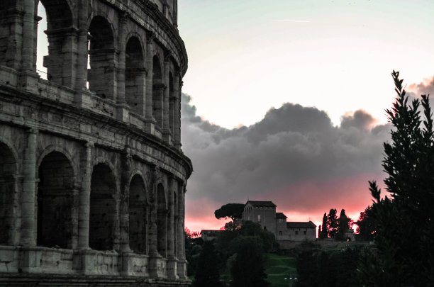 红色竞技场日落图片下载