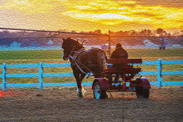 农夫在夕阳下劳作，像一幅油画图片下载