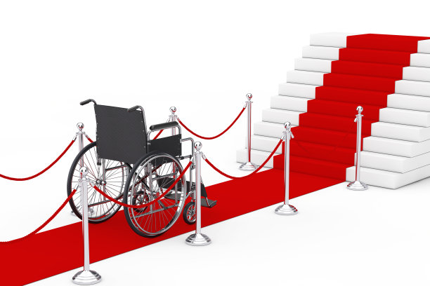 成功的概念。空轮椅在红地毯上，楼梯平台前的障碍绳。3d渲染图片下载