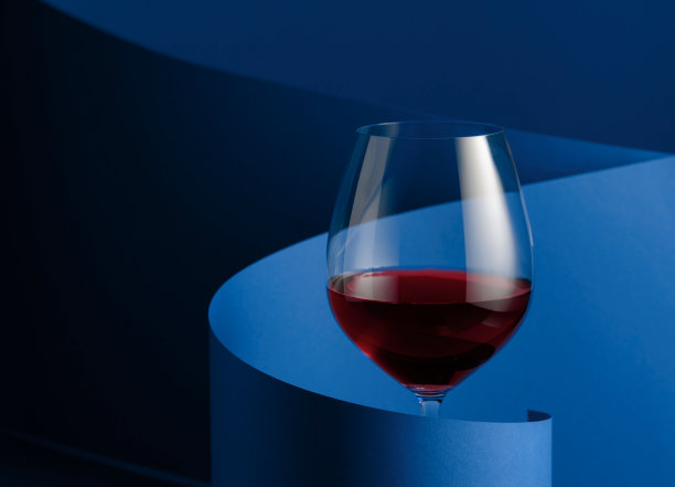 一杯红酒。图片下载