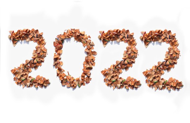 2022年用铅笔刨花书写，新年快乐概念照片2022图片下载