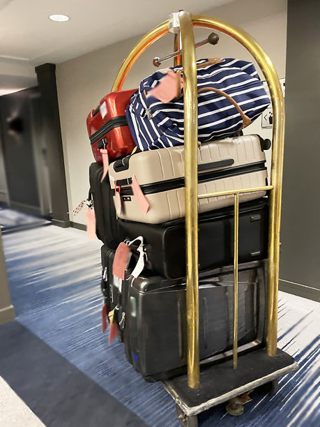 家人到达机场图片下载