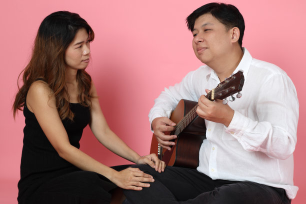 粉红色的亚洲两图片下载