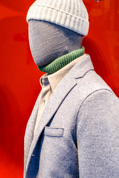 穿在人体模型上图片下载