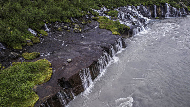 冰岛Hraunfossar的无人机图片图片下载