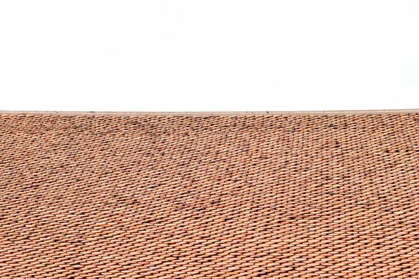 屋顶瓦的图案具有泰国风格。粘土瓦屋顶与抽象和棕色。泰国传统屋顶瓦与纹理背景。图片下载