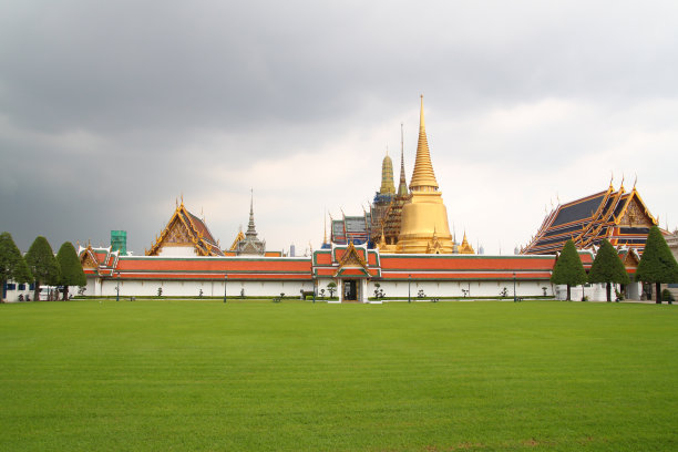 泰国曼谷的Wat phra kaew寺庙地标图片下载