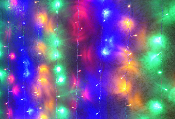 房间墙上的新年LED彩灯图片下载