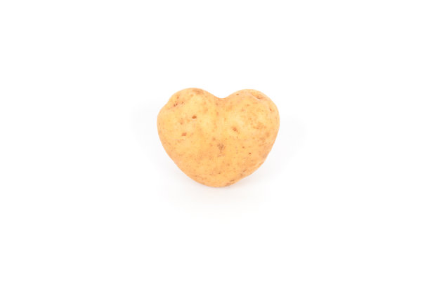 新鲜马铃薯心脏形成块茎在白色的背景图片下载