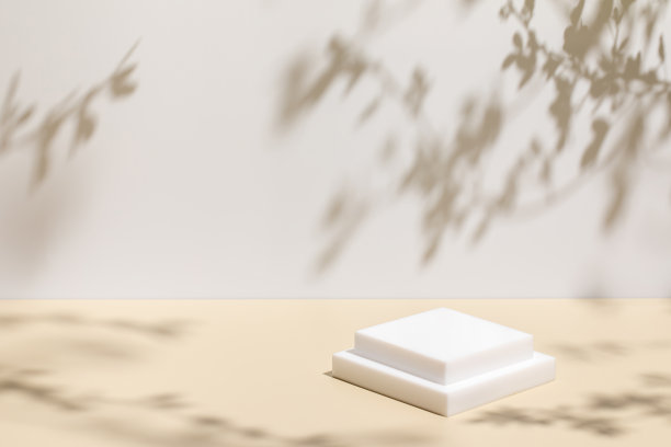 在米色背景和阴影的广场平台的场景图片下载